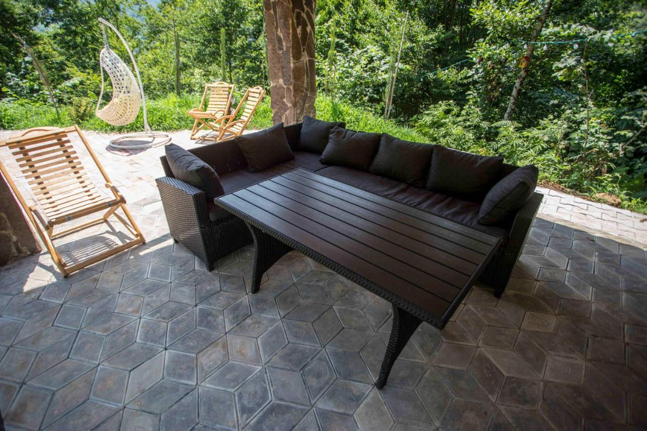 Woodpecker Ვუდფექერი Villa Batumi Eksteriør billede