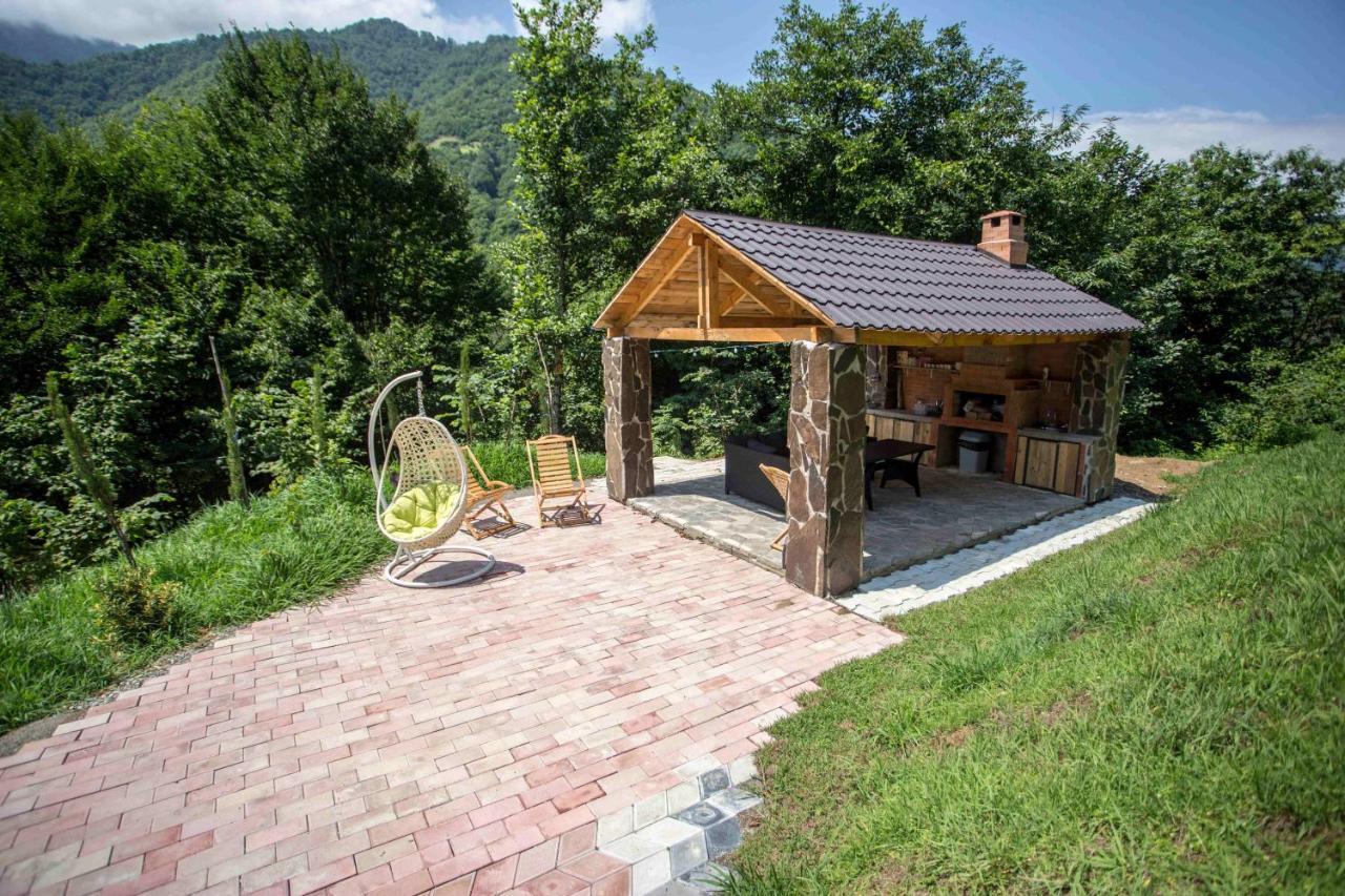Woodpecker Ვუდფექერი Villa Batumi Eksteriør billede