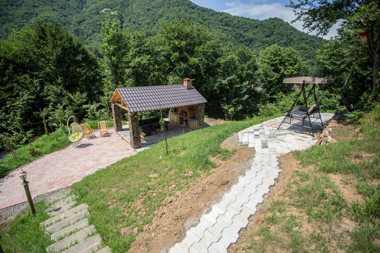 Woodpecker Ვუდფექერი Villa Batumi Eksteriør billede