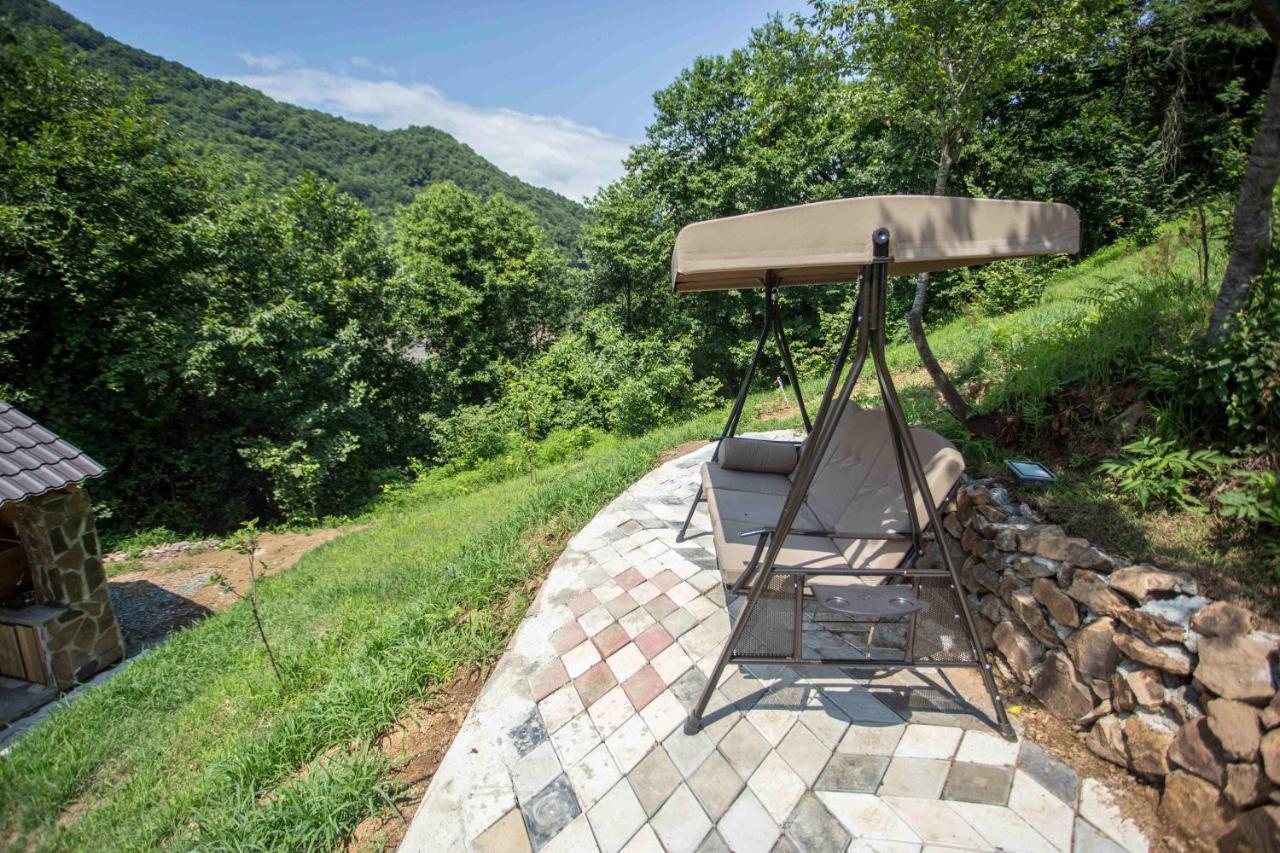 Woodpecker Ვუდფექერი Villa Batumi Eksteriør billede